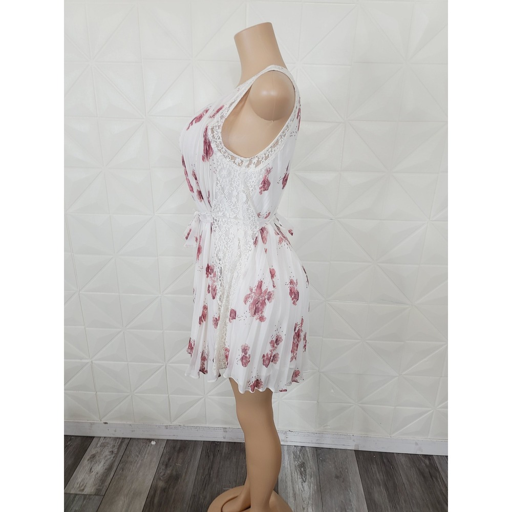 Free People  Lace Detailing Pleated Dress Women's Size S/ White Pink Floral. KT - Picture 3 of 9